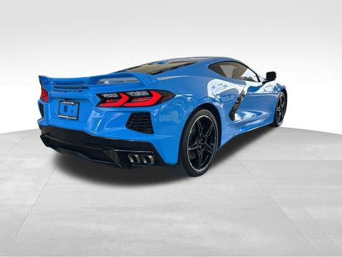 Used 2021 Chevrolet Corvette Stingray Preferred Cpe w/ Z51 Performance Package RWD image 3