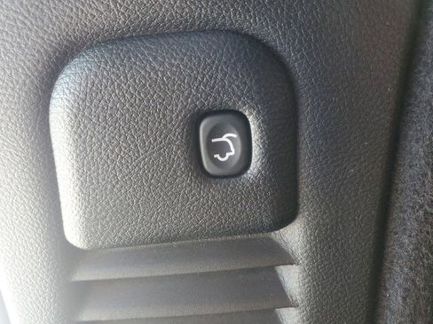 Used 2024 Dodge Durango GT image 16