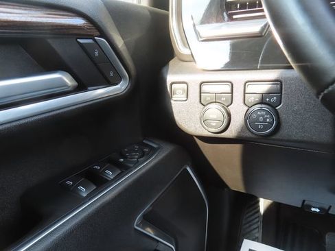 Used 2025 Chevrolet Silverado 2500 LT w/ Convenience Package AWD/4WD image 31