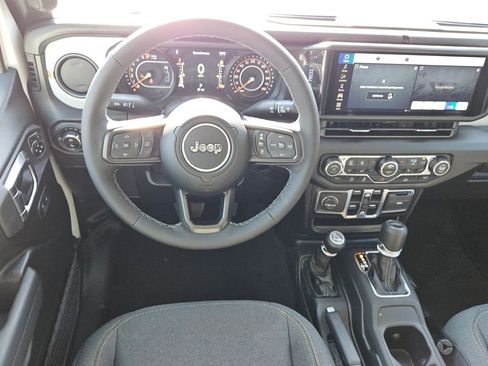 New 2026 Jeep Gladiator Sport AWD/4WD image 12