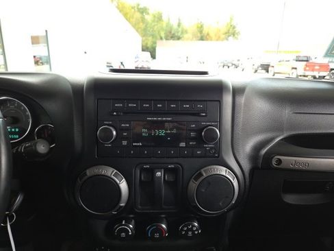 Used 2013 Jeep Wrangler Sport image 39