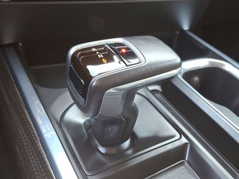 Certified 2022 Chevrolet Silverado 1500 LT w/ Z71 Off-Road Package image 12