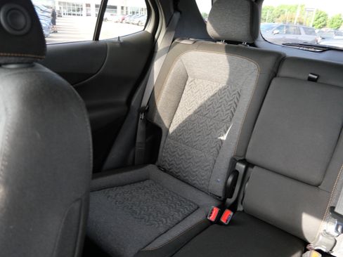 Used 2024 Chevrolet Equinox LT FWD image 12