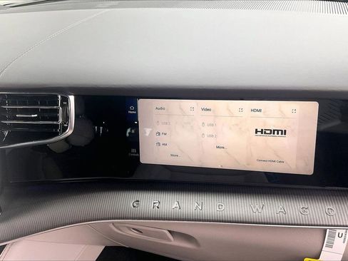 New 2026 Jeep Grand Wagoneer L Summit w/ Premium Group III image 30