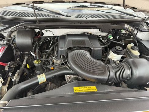 Used 1999 Ford F150 XLT image 12