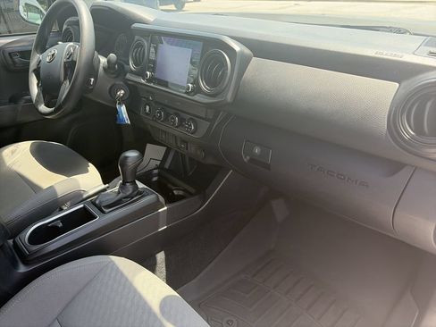 Used 2020 Toyota Tacoma SR w/ SR Convenience Package RWD image 30