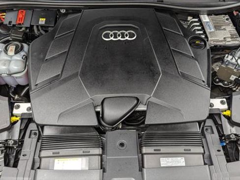 Used 2022 Audi Q8 Premium Plus w/ Premium Plus Package image 33