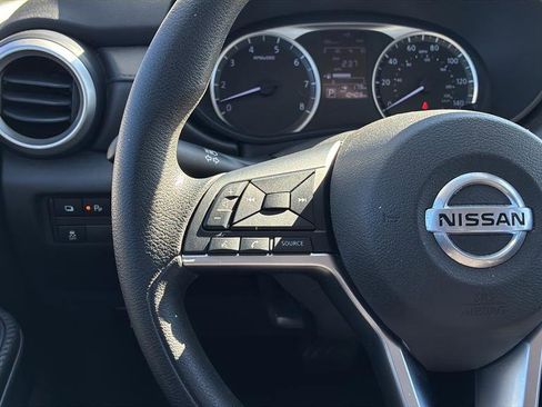 Used 2021 Nissan Versa S image 23