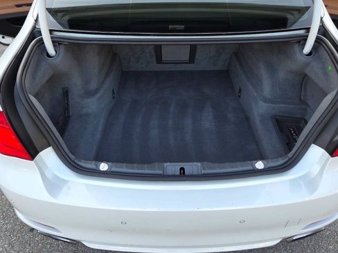 Used 2011 BMW 750Li xDrive AWD/4WD image 45