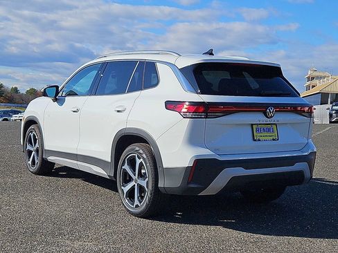 New 2026 Volkswagen Tiguan SE image 5