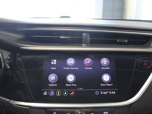 Used 2020 Buick Encore GX Essence w/ Experience Buick Package AWD/4WD image 18