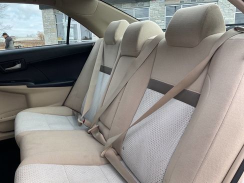 Used 2012 Toyota Camry LE image 26
