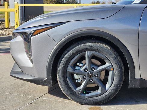 New 2026 Kia K4 LXS image 5