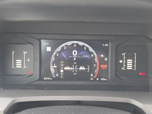 Certified 2025 Toyota Tacoma SR5 AWD/4WD image 18
