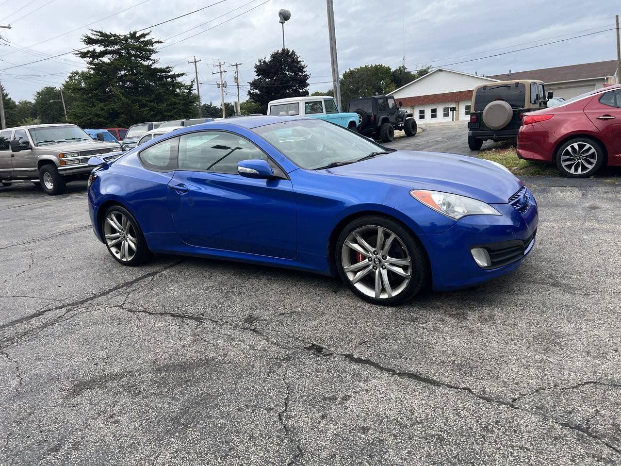 Used 2011 Hyundai Genesis 3.8 RWD image 3