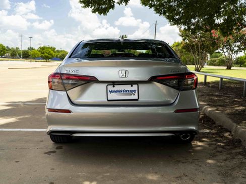 Used 2025 Honda Civic Sport image 8