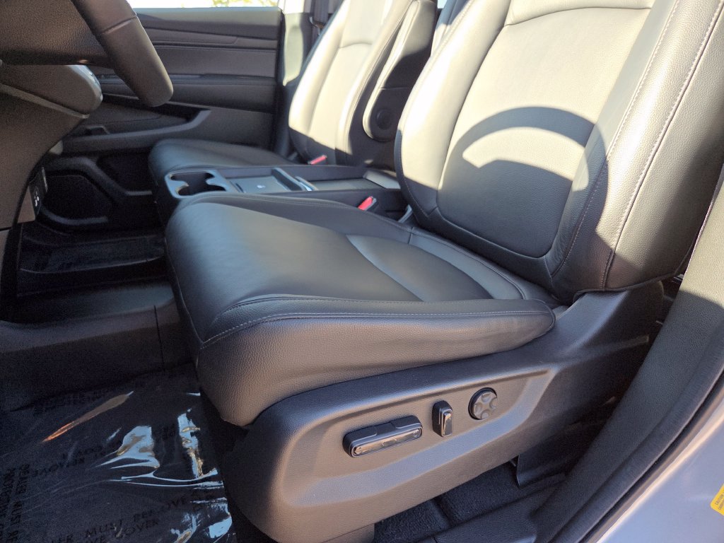 Certified 2025 Honda Odyssey EX-L image 32