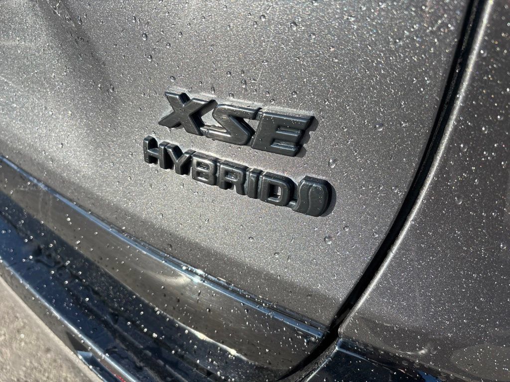 Used 2020 Toyota RAV4 XSE AWD/4WD image 10