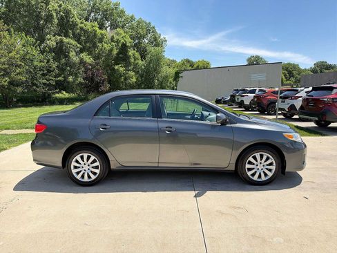 Used 2013 Toyota Corolla LE FWD image 7