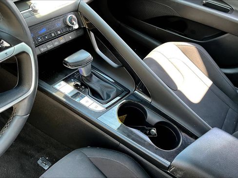 Used 2023 Hyundai Elantra SEL w/ Convenience Package FWD image 13