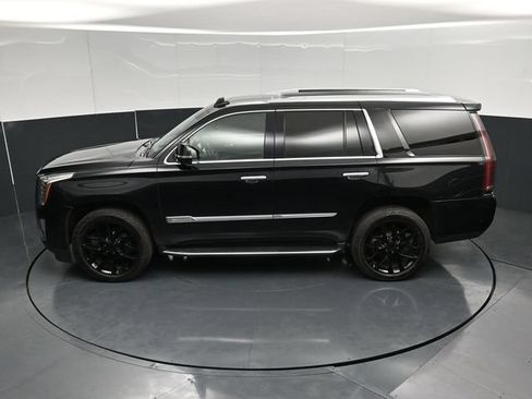 Used 2019 Cadillac Escalade Luxury AWD/4WD image 58