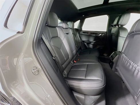 New 2026 Porsche Macan image 29