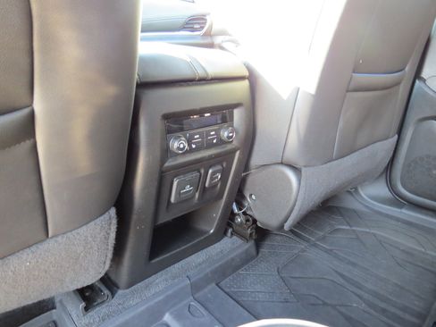 Certified 2023 Chevrolet Traverse Premier FWD image 14