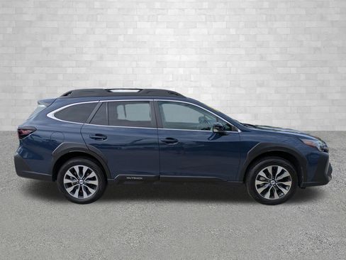 Used 2024 Subaru Outback Limited image 3