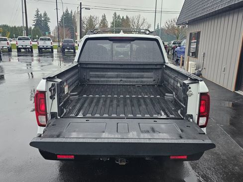 Used 2020 Honda Ridgeline Sport image 17