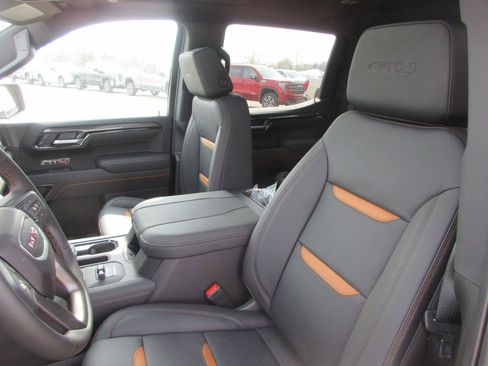 New 2026 GMC Sierra 1500 AT4 w/ AT4 Premium Package AWD/4WD image 13