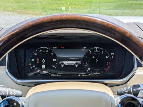 Used 2019 Land Rover Range Rover HSE AWD/4WD image 23