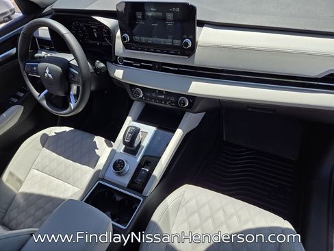 Used 2024 Mitsubishi Outlander SEL FWD image 18