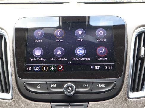 Used 2021 Chevrolet Malibu LT FWD image 19