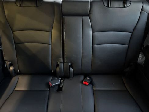 Used 2017 Honda Pilot Touring image 22