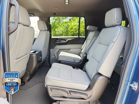 New 2026 GMC Yukon XL Elevation AWD/4WD image 9