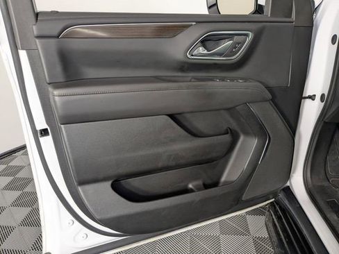 Certified 2023 GMC Yukon XL SLE w/ Gmc Pro Safety Plus Package image 9