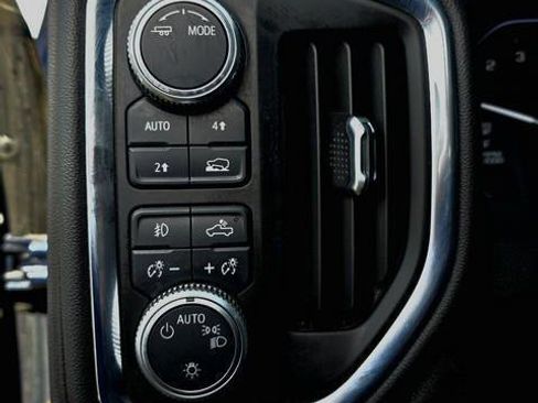 Used 2020 GMC Sierra 1500 Elevation w/ Elevation Value Package image 11