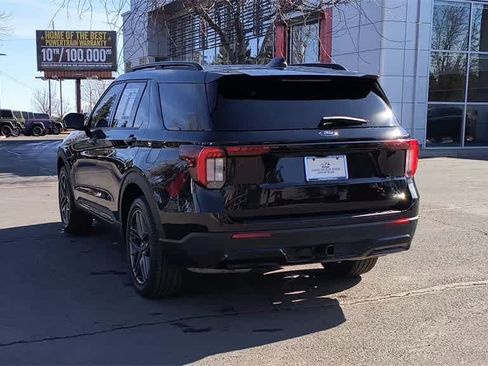 Used 2025 Ford Explorer ST-Line w/ Premium Package image 7