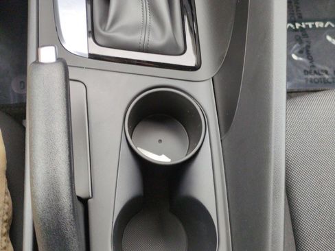 New 2026 Hyundai Elantra SE FWD image 29