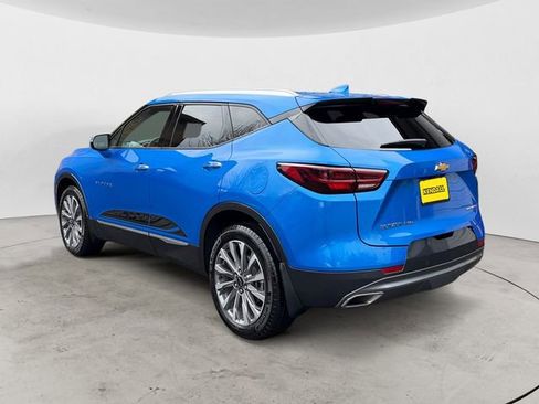 Used 2025 Chevrolet Blazer Premier w/ Driver Confidence II Package image 3