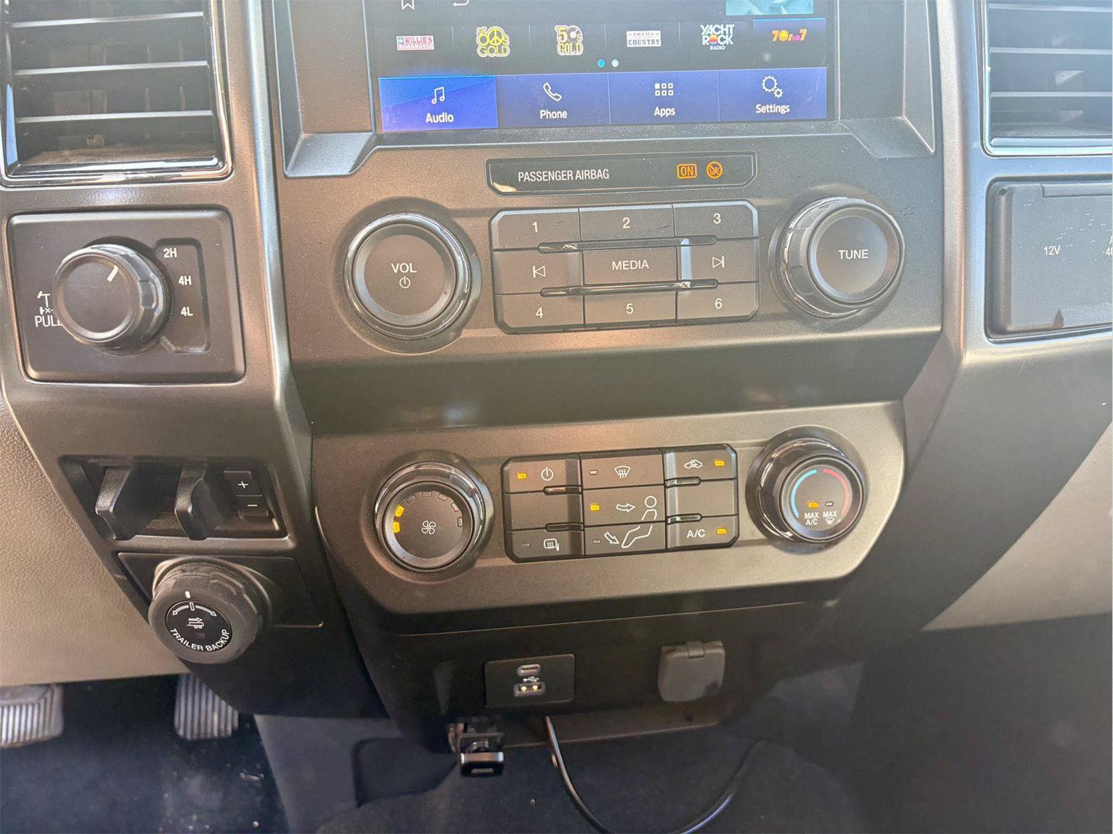Used 2022 Ford F250 XLT w/ XLT Value Package AWD/4WD image 17