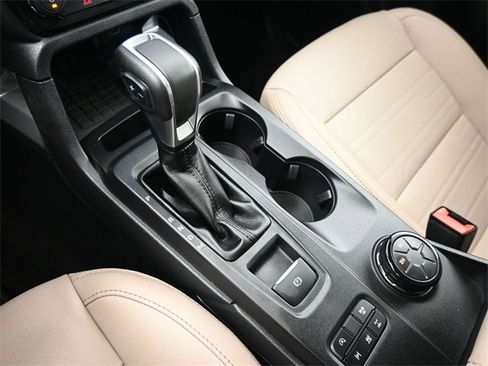 Used 2025 Ford Ranger Lariat w/ Chrome Accent Package image 26