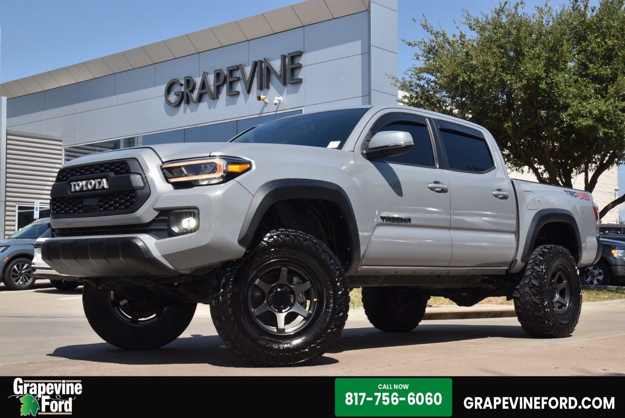 Used 2020 Toyota Tacoma TRD Off-Road AWD/4WD image 1