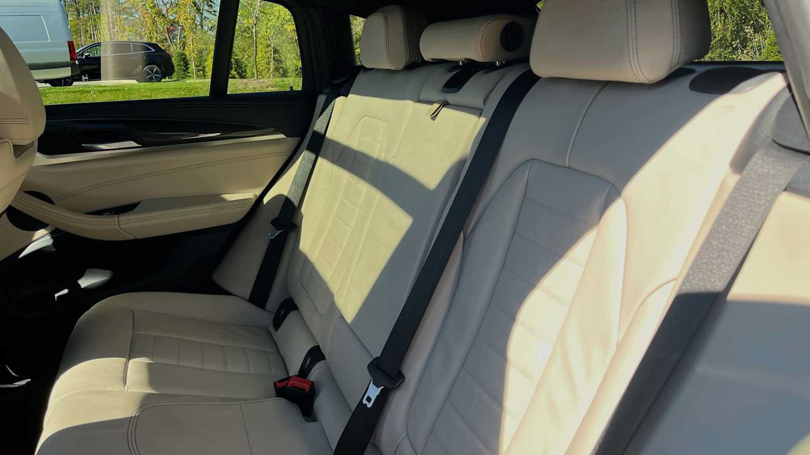 Used 2022 BMW X4 M40i AWD/4WD image 34