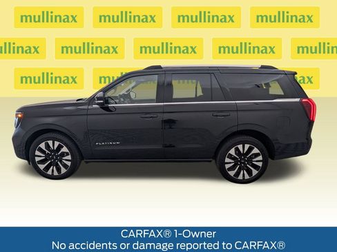 Used 2025 Ford Expedition Platinum w/ Driver's Package AWD/4WD image 10