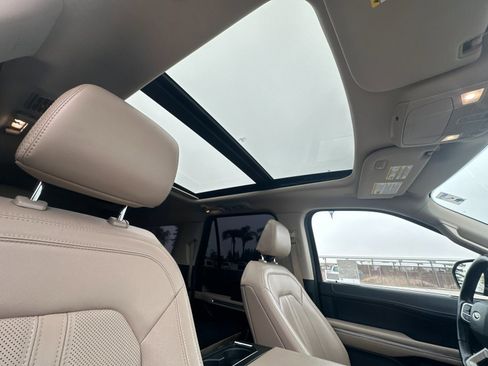 Certified 2022 Ford Expedition Max Limited image 17