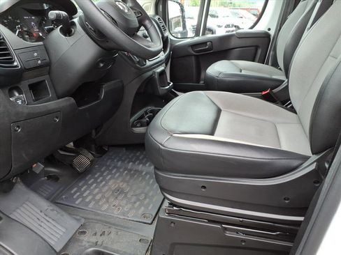 Used 2023 RAM ProMaster 2500 FWD image 5