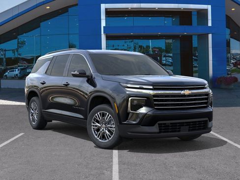 New 2026 Chevrolet Traverse LT w/ Driver Confidence Package AWD/4WD image 31