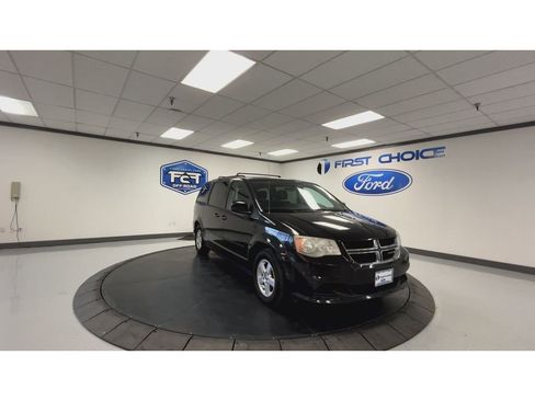 Used 2012 Dodge Grand Caravan SXT image 4