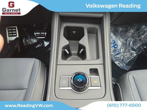 New 2026 Volkswagen Tiguan SE R-Line image 16